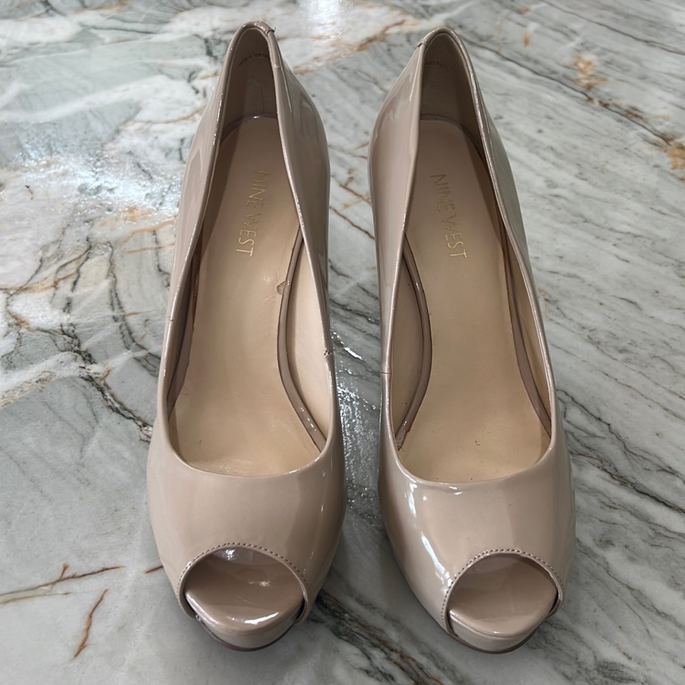 Nine West Peep Toe Pumps, size 7, patent leather nude